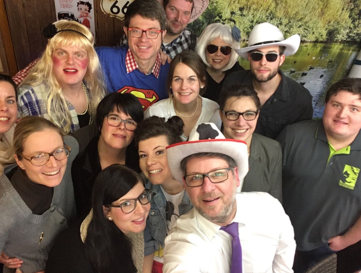 Theatergruppe TuS - 2016/17 Theatergruppe TuS - 2016/17